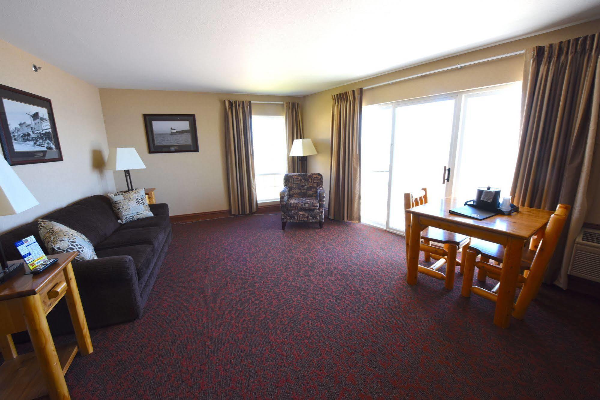 Bridge Vista Beach Hotel And Convention Center Mackinaw City Εξωτερικό φωτογραφία